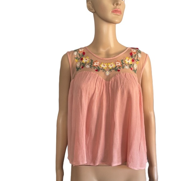 True Destiny Tops - True Destiny Pale pink Sleeveless tank embroidered boho blouse size large